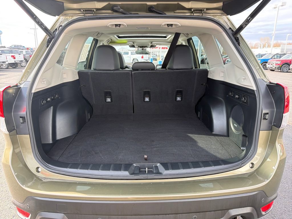 Used 2023 Subaru Forester Limited image 23