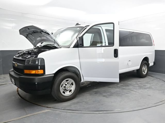 Used 2024 Chevrolet Express 3500 LS RWD image 42