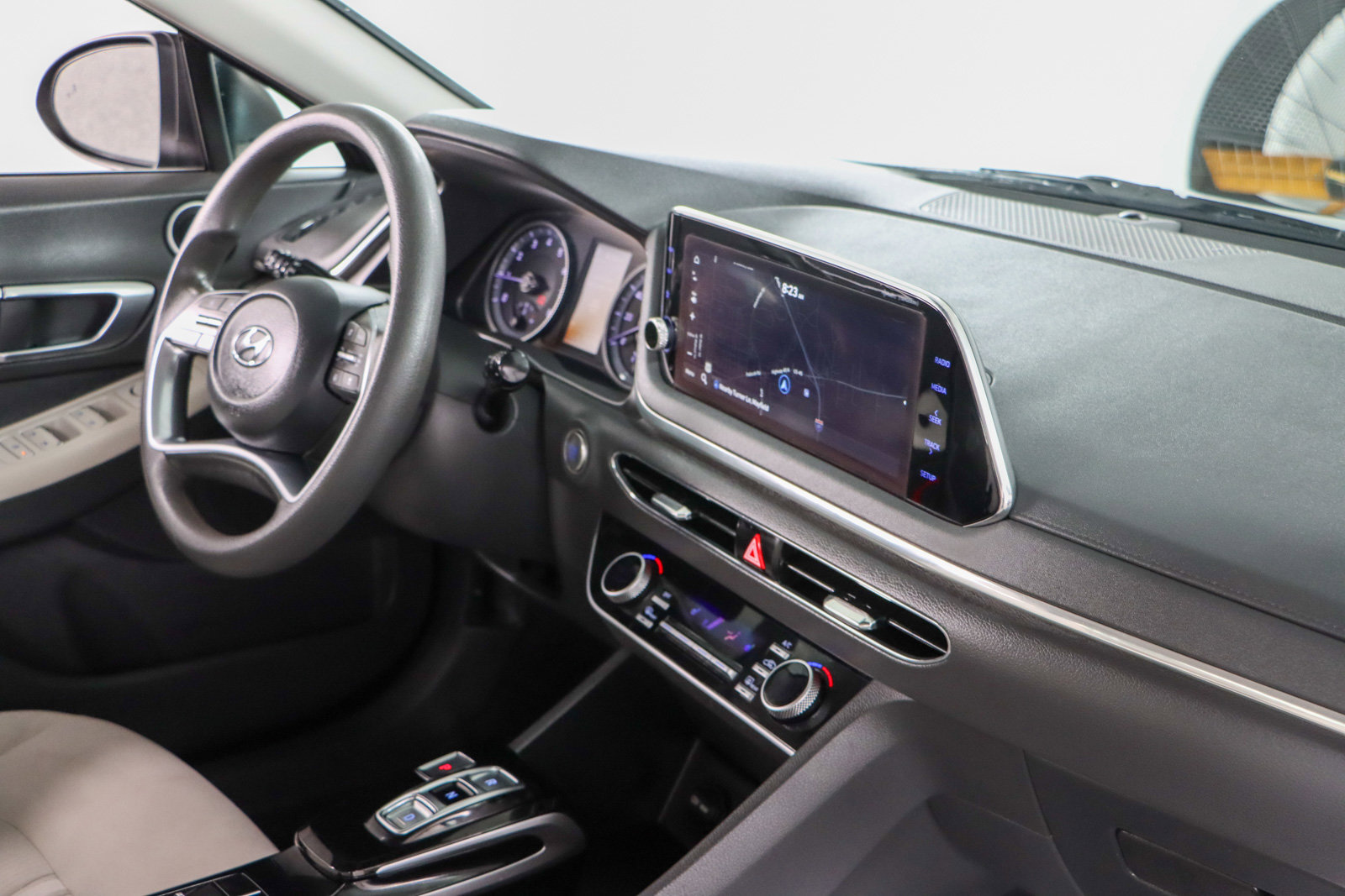 Used 2023 Hyundai Sonata SEL w/ Cargo Package image 25