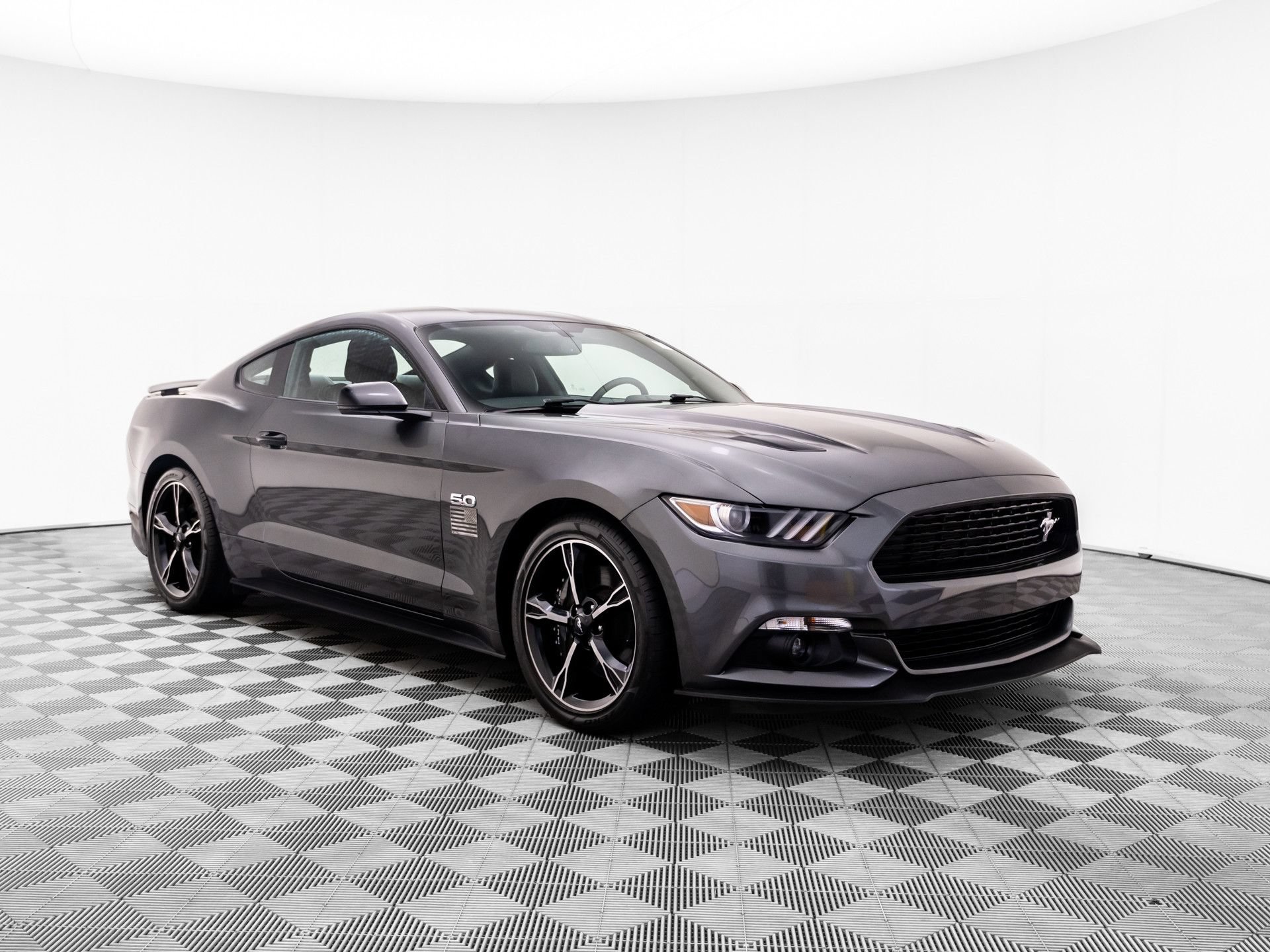 Used 2016 Ford Mustang GT Premium w/ Enhanced Security Package RWD image 7
