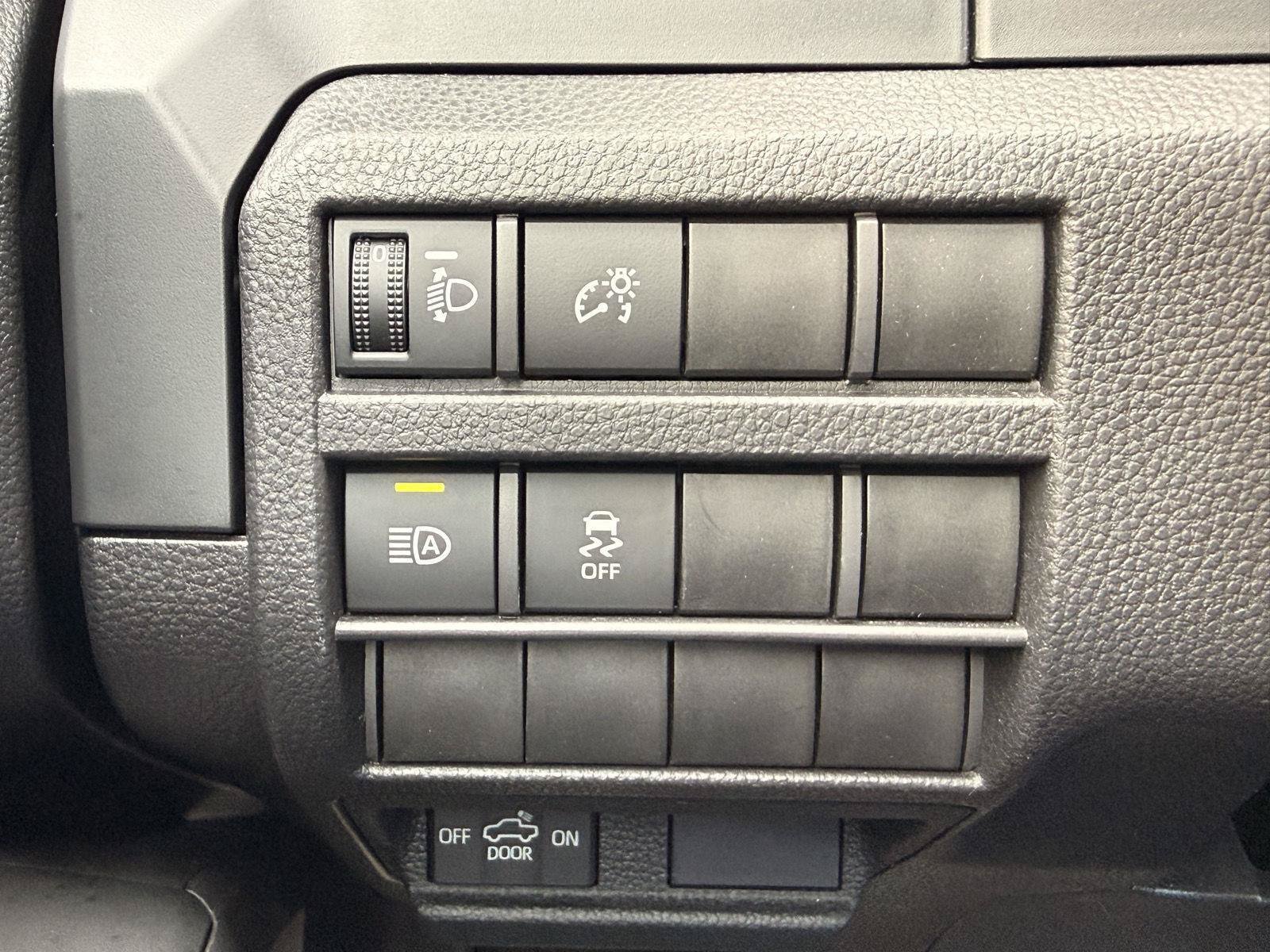 Used 2024 Toyota Tacoma SR w/ SR Upgrade Package RWD image 28