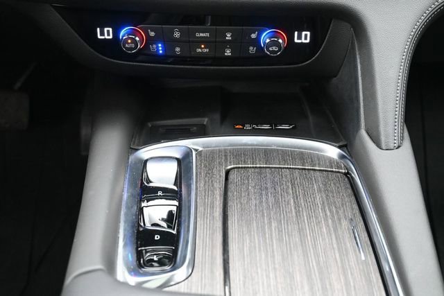 Used 2024 Buick Enclave Avenir w/ Avenir Technology Package AWD/4WD image 24