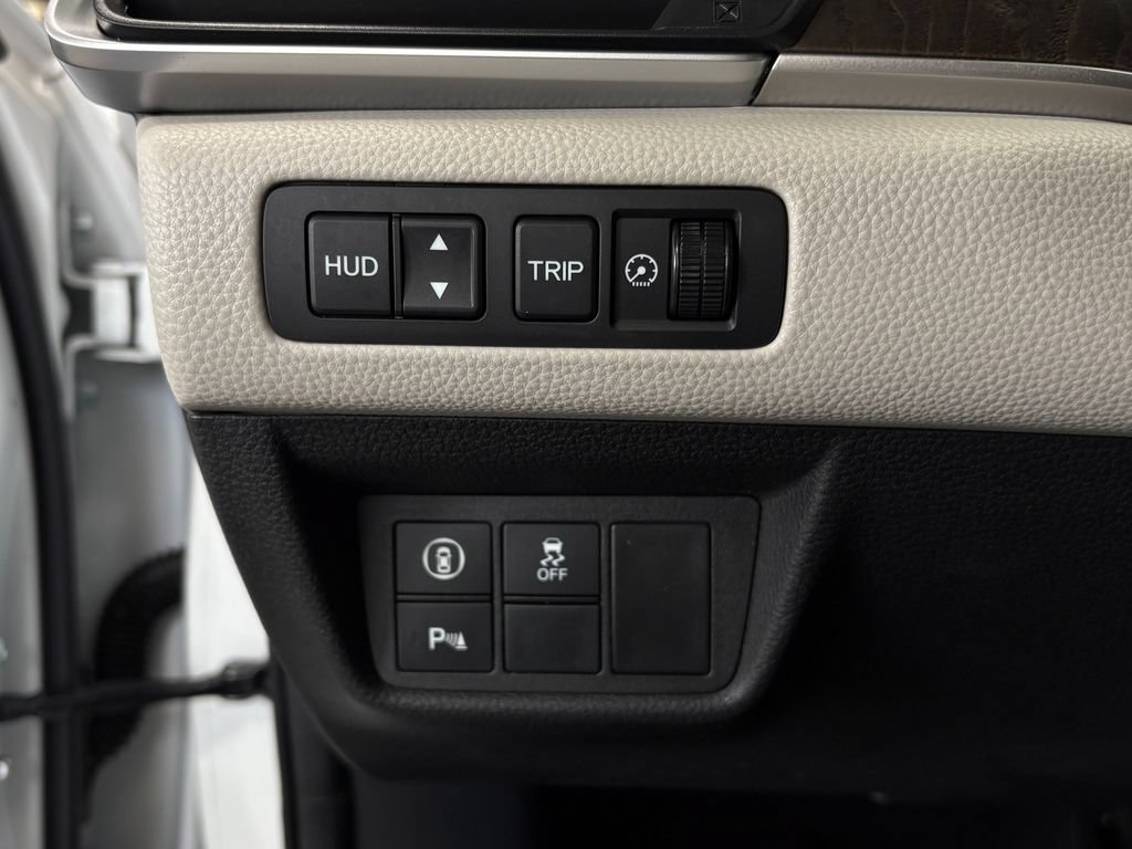 Used 2018 Honda Accord Touring image 18