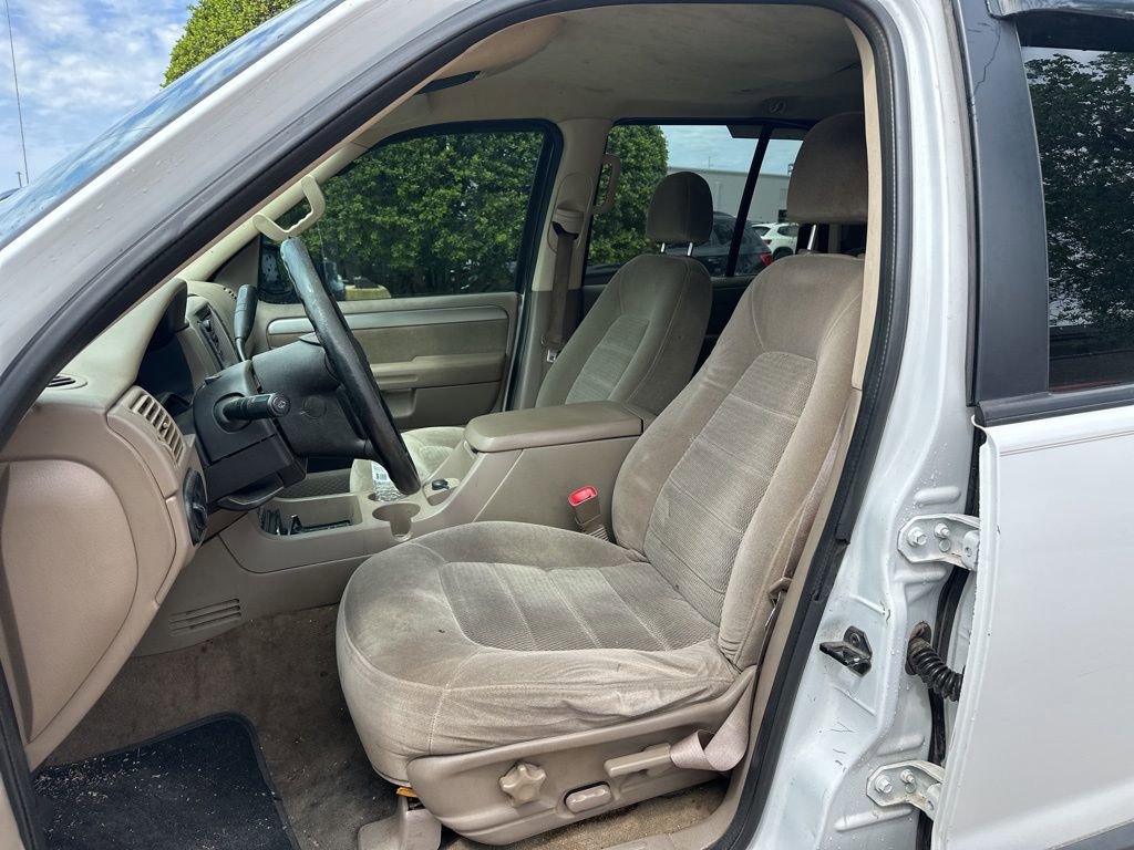 Used 2003 Ford Explorer XLT RWD image 10