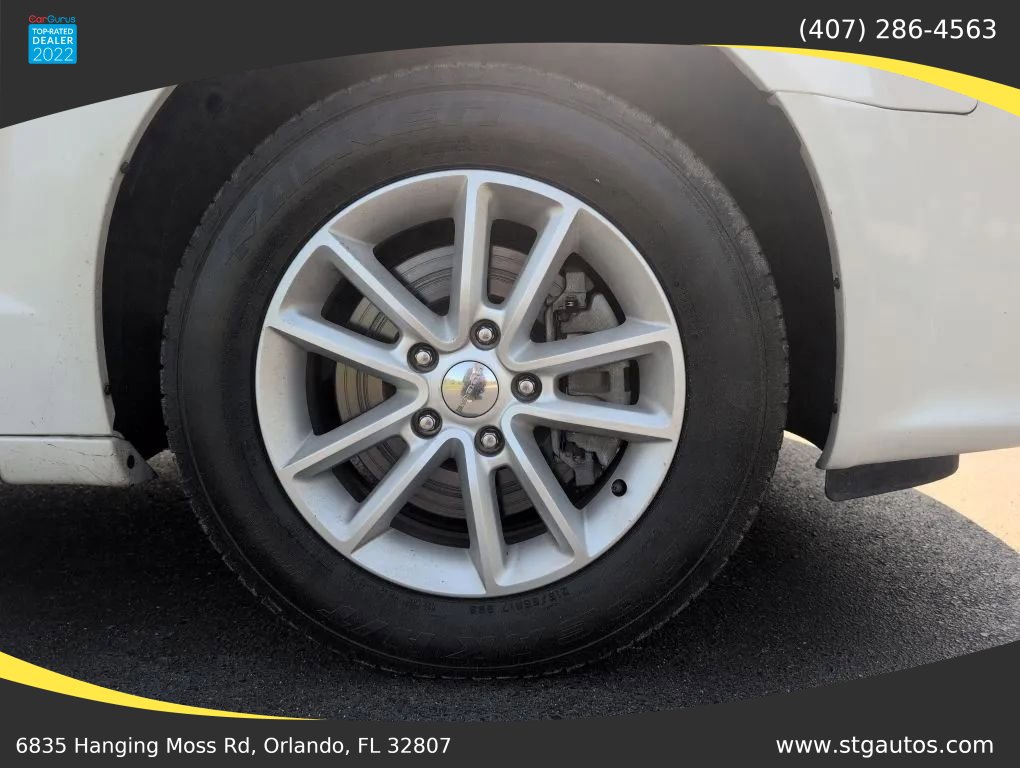 Used 2013 Dodge Grand Caravan SXT w/ Rear Park Assist Pkg FWD image 28