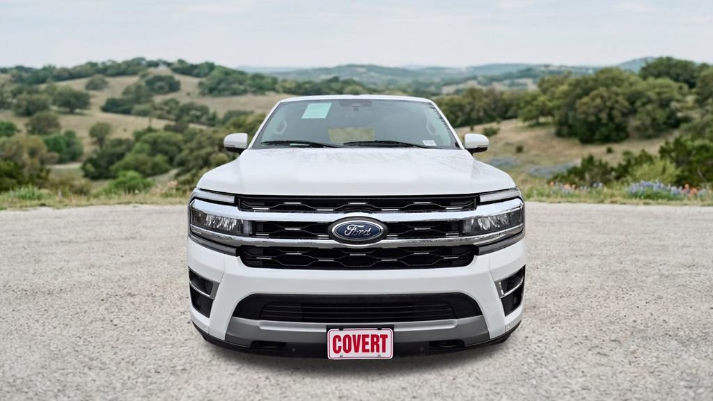 Used 2022 Ford Expedition Max Limited AWD/4WD image 2