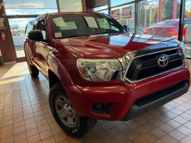 Used 2012 Toyota Tacoma 4x4 Access Cab w/ SR5 Pkg image 4