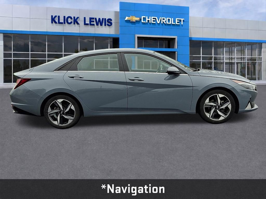 Used 2023 Hyundai Elantra Limited w/ Preferred Accessory Package image 9