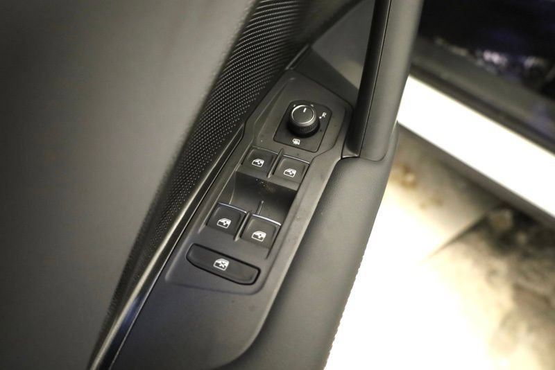 New 2026 Volkswagen Tiguan SE AWD/4WD image 10