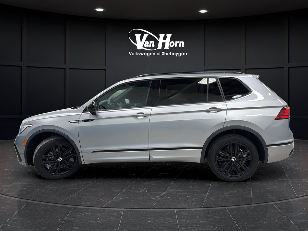 Used 2022 Volkswagen Tiguan SE R-Line AWD/4WD image 6