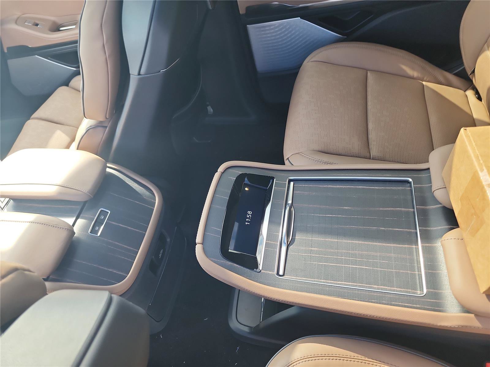 New 2025 Lincoln Navigator L Black Label AWD/4WD image 20