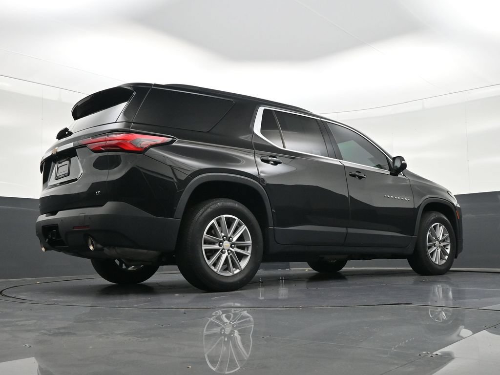 Used 2022 Chevrolet Traverse LT FWD image 28