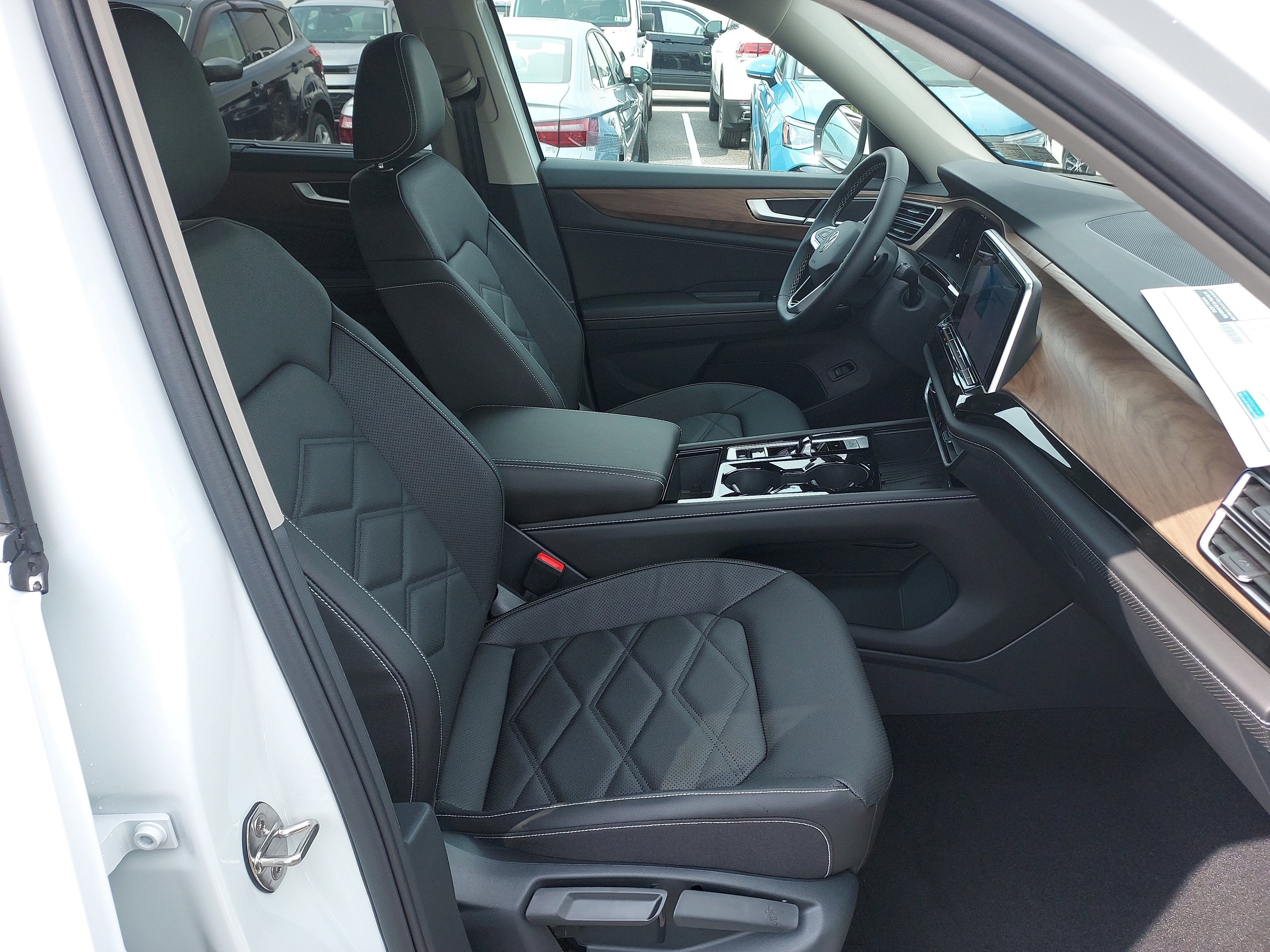 New 2026 Volkswagen Atlas SE image 25