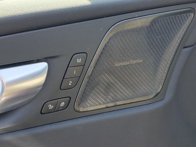 Certified 2026 Volvo XC60 B5 Plus w/ Protection Package Premier image 11