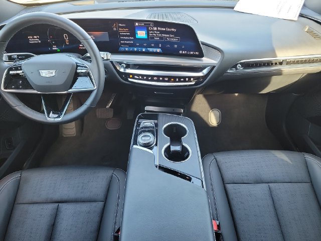 Used 2024 Cadillac Lyriq Luxury AWD/4WD image 14