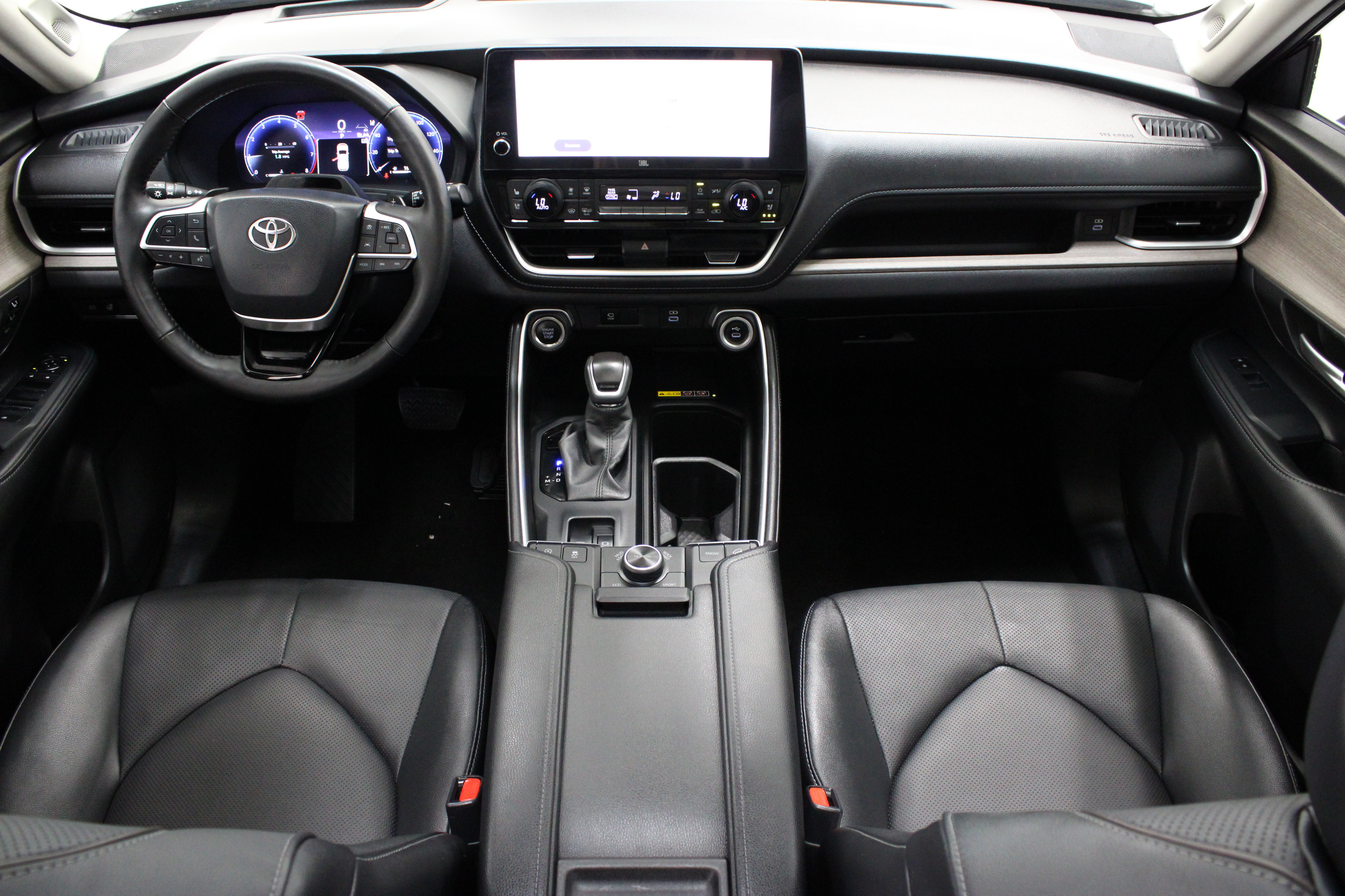 Used 2026 Toyota Grand Highlander AWD image 32