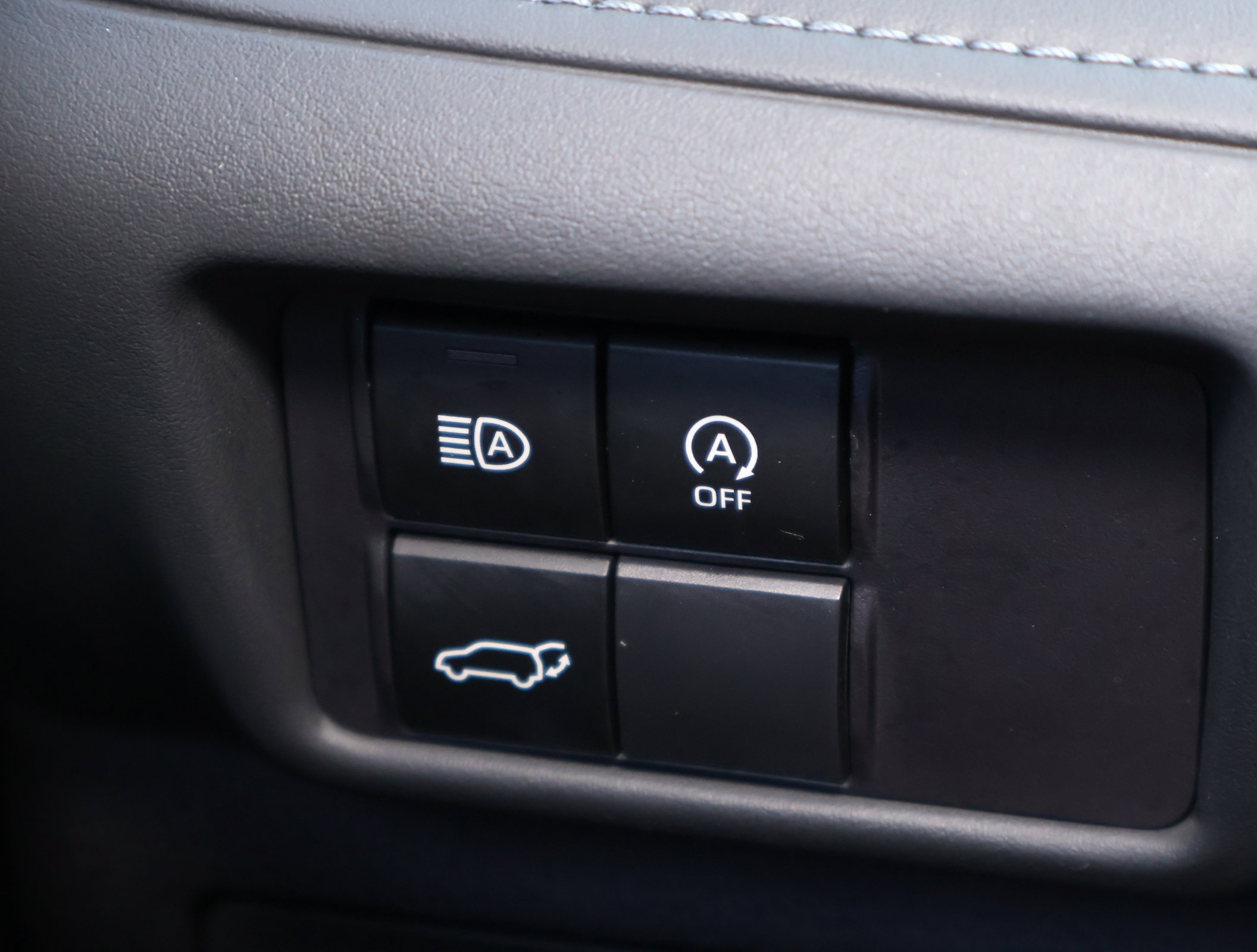 Used 2023 Toyota Highlander LE FWD image 15