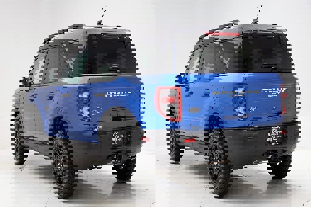 Used 2025 Ford Bronco Sport Badlands image 8