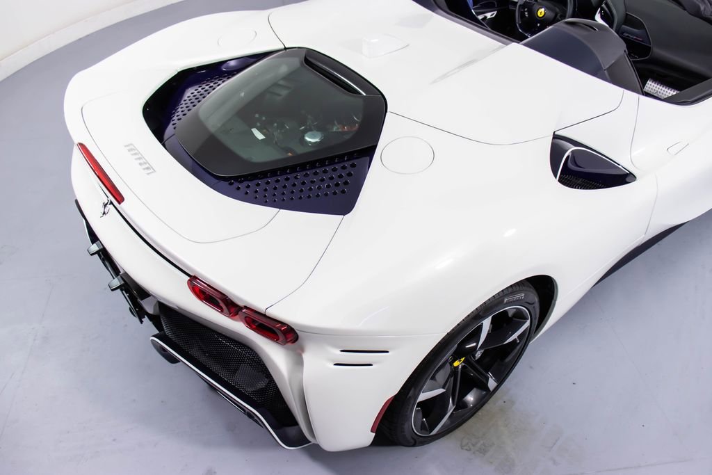 Certified 2022 Ferrari SF90 Spider AWD/4WD image 21