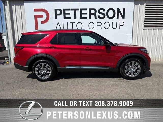 Used 2025 Ford Explorer Platinum AWD/4WD image 3