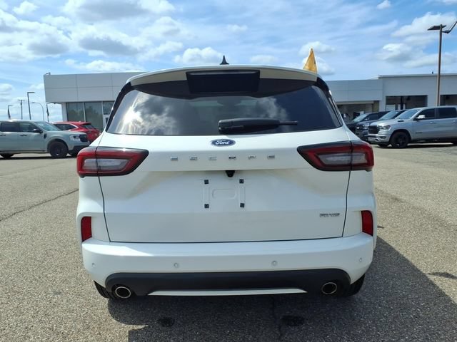 Certified 2024 Ford Escape ST-Line w/ Tech Pack #1 AWD/4WD image 6