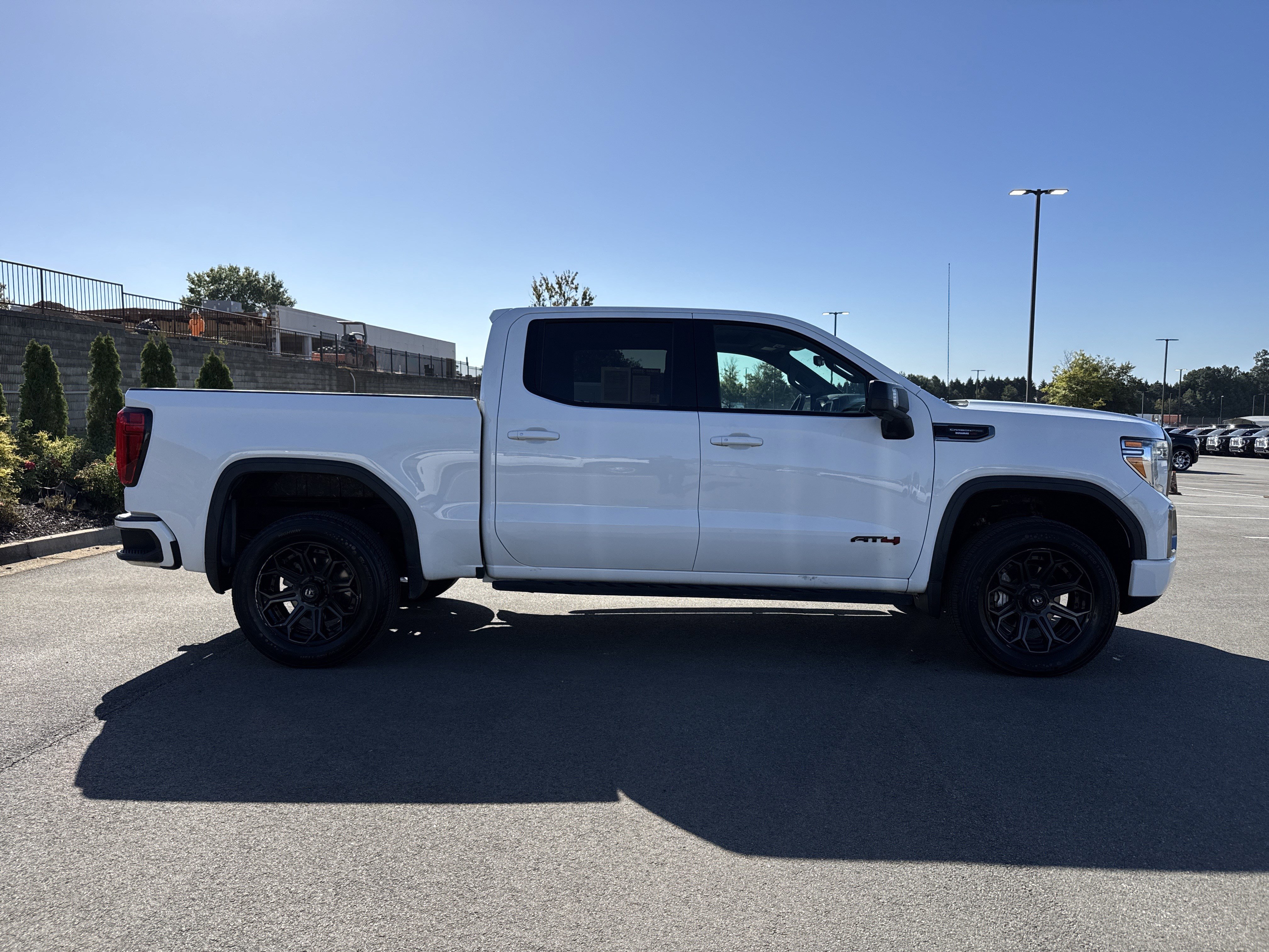 Used 2021 GMC Sierra 1500 AT4 w/ AT4 Premium Package image 11