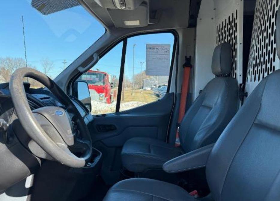 Used 2018 Ford Transit 150 148 Medium Roof RWD image 6