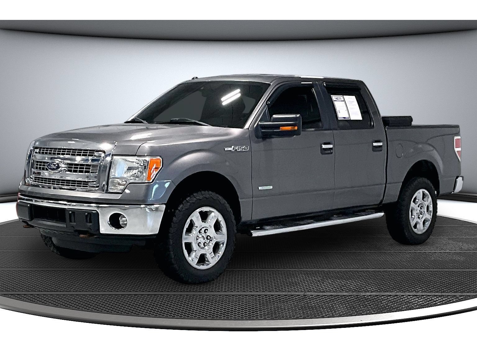 Used 2014 Ford F150 XLT w/ Equipment Group 302A Luxury AWD/4WD image 16