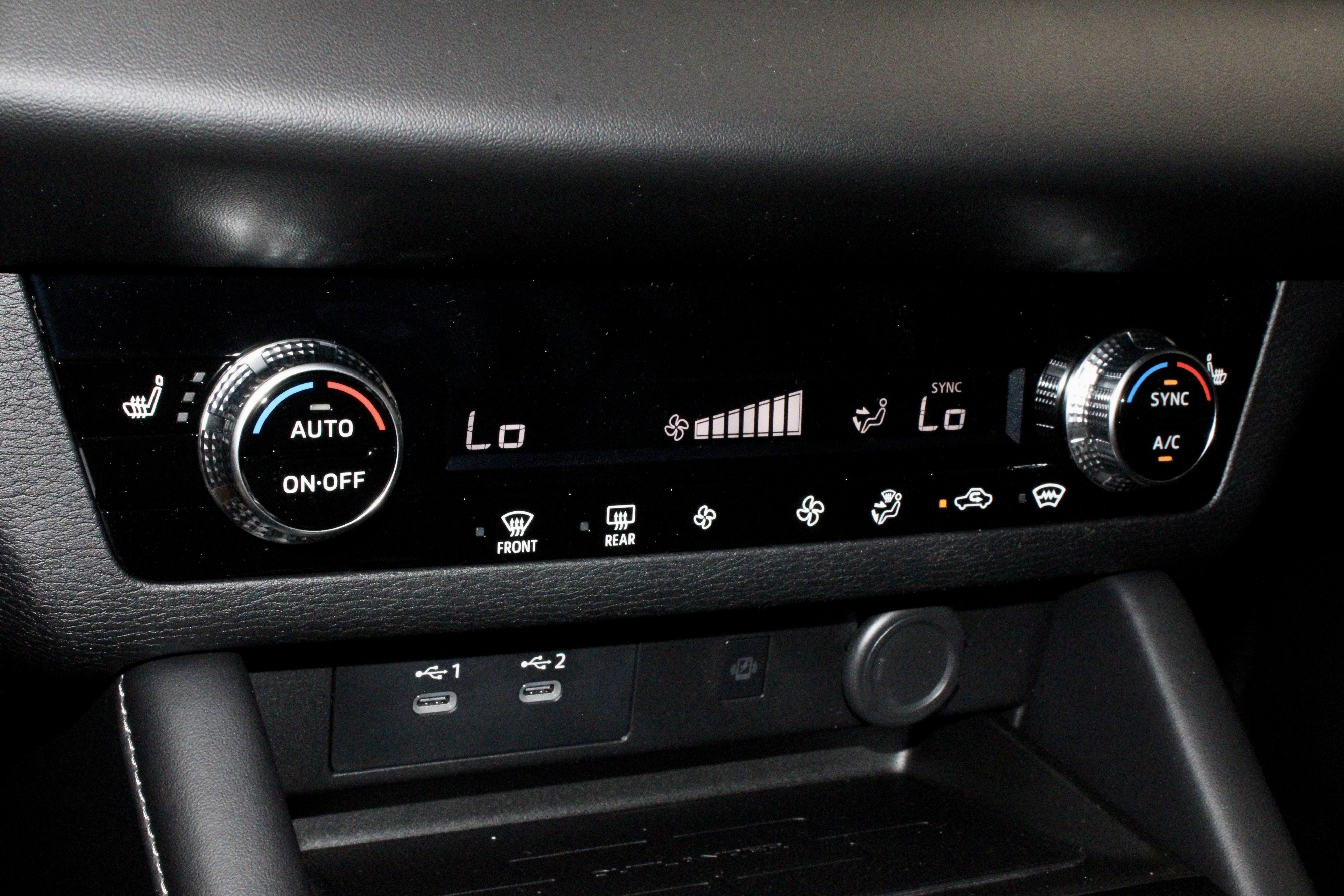 New 2025 Mitsubishi Outlander SE image 26