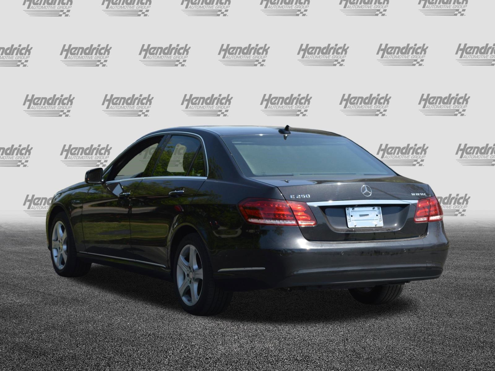 Used 2014 Mercedes-Benz E 250 BlueTEC 4MATIC Sedan image 9