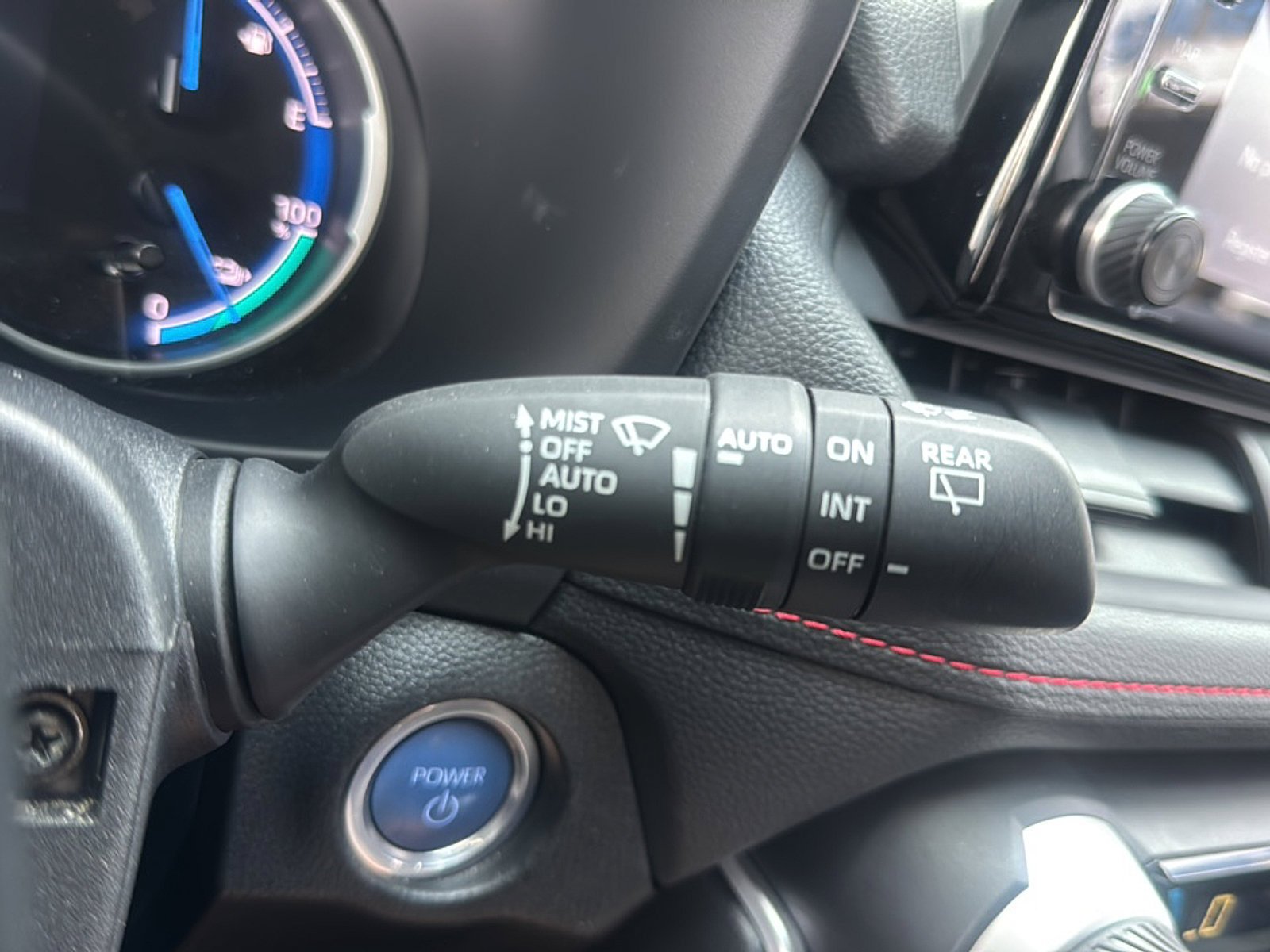 Used 2022 Toyota RAV4 SE w/ Weather & Moonroof Package AWD/4WD image 30