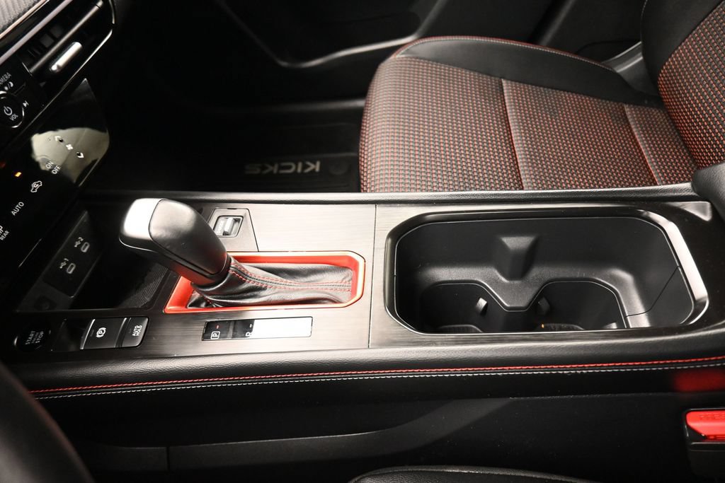 Used 2025 Nissan Kicks SR FWD image 22