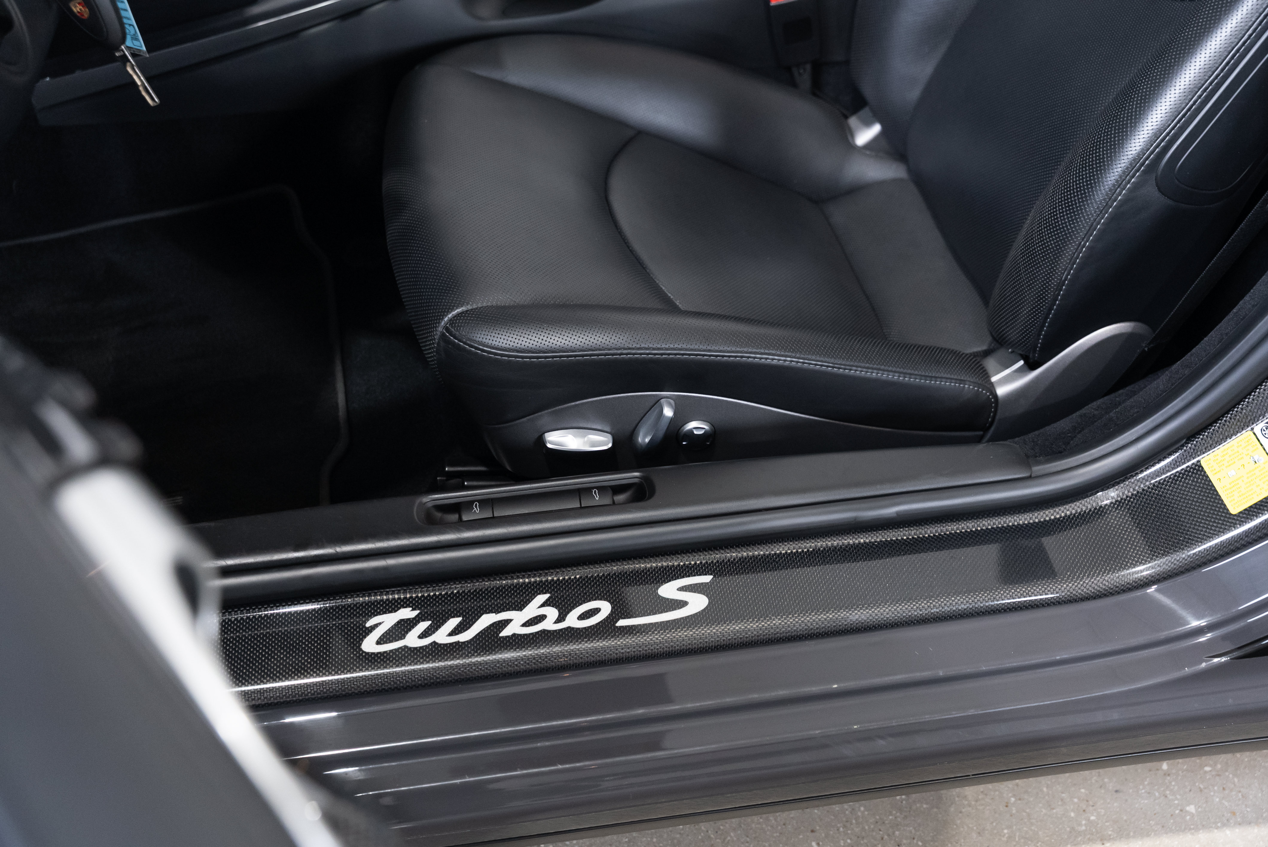 Used 2012 Porsche 911 Edition 918 Spyder AWD/4WD image 17