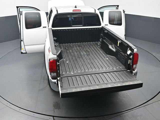 Used 2023 Toyota Tacoma SR5 AWD/4WD image 46
