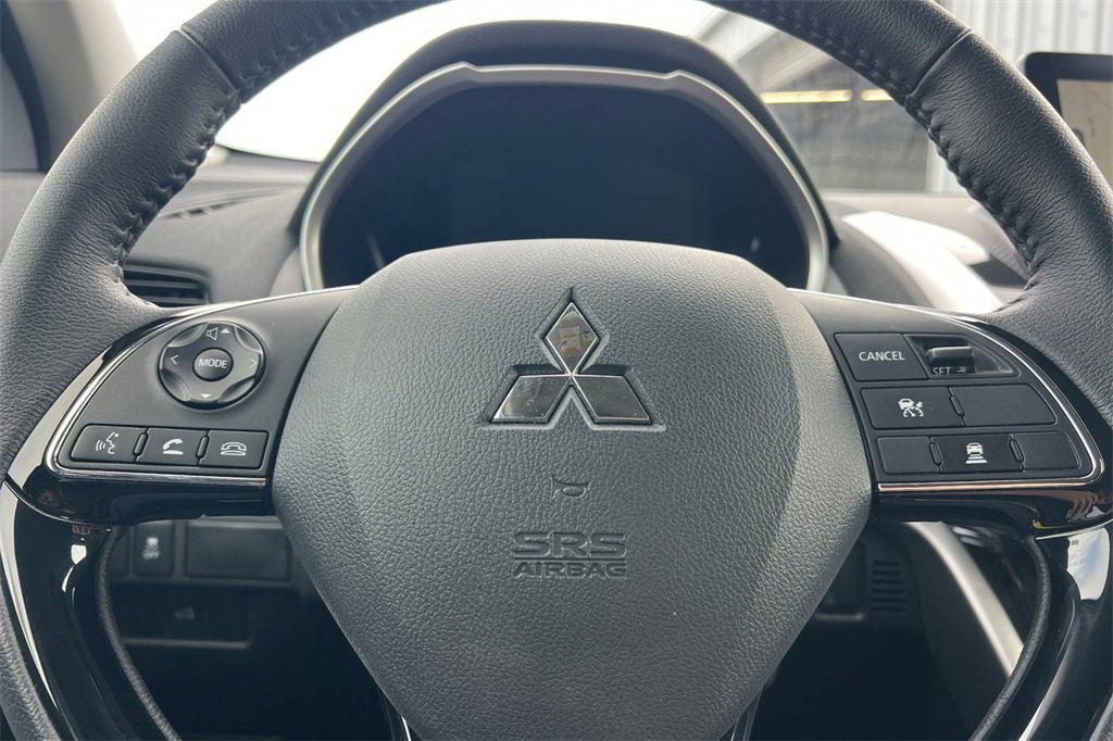 Used 2025 Mitsubishi Eclipse Cross Black Edition image 28