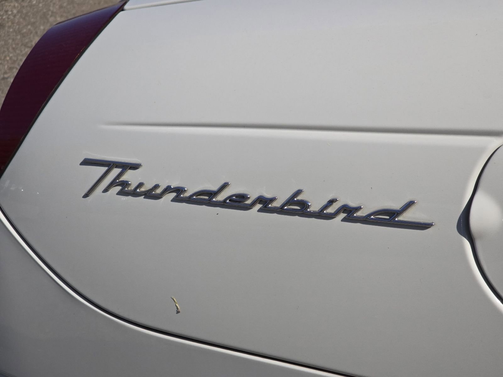 Used 2002 Ford Thunderbird image 28