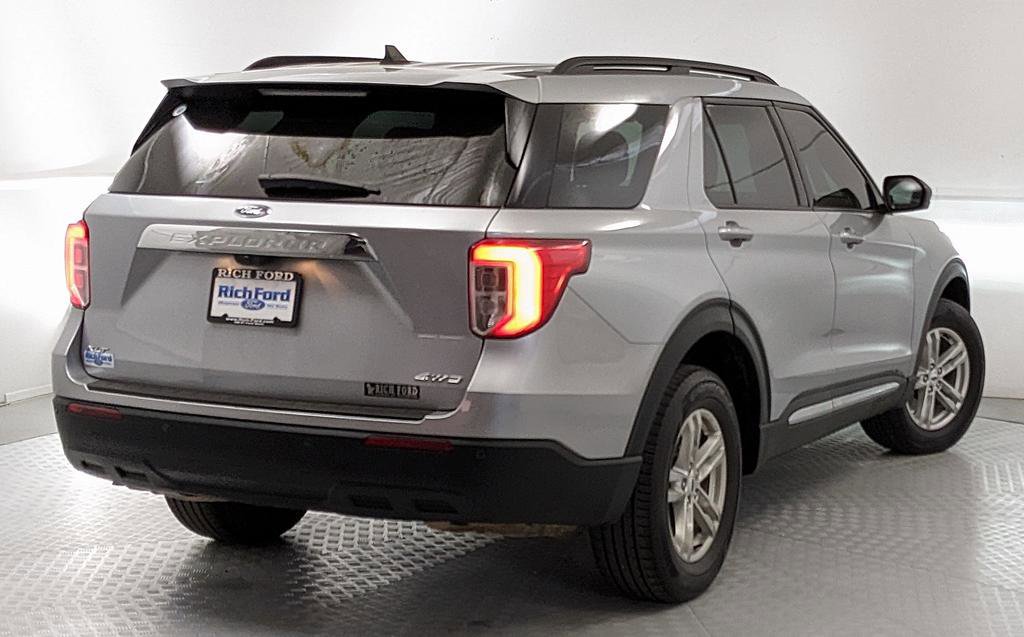 Certified 2023 Ford Explorer XLT AWD/4WD image 3