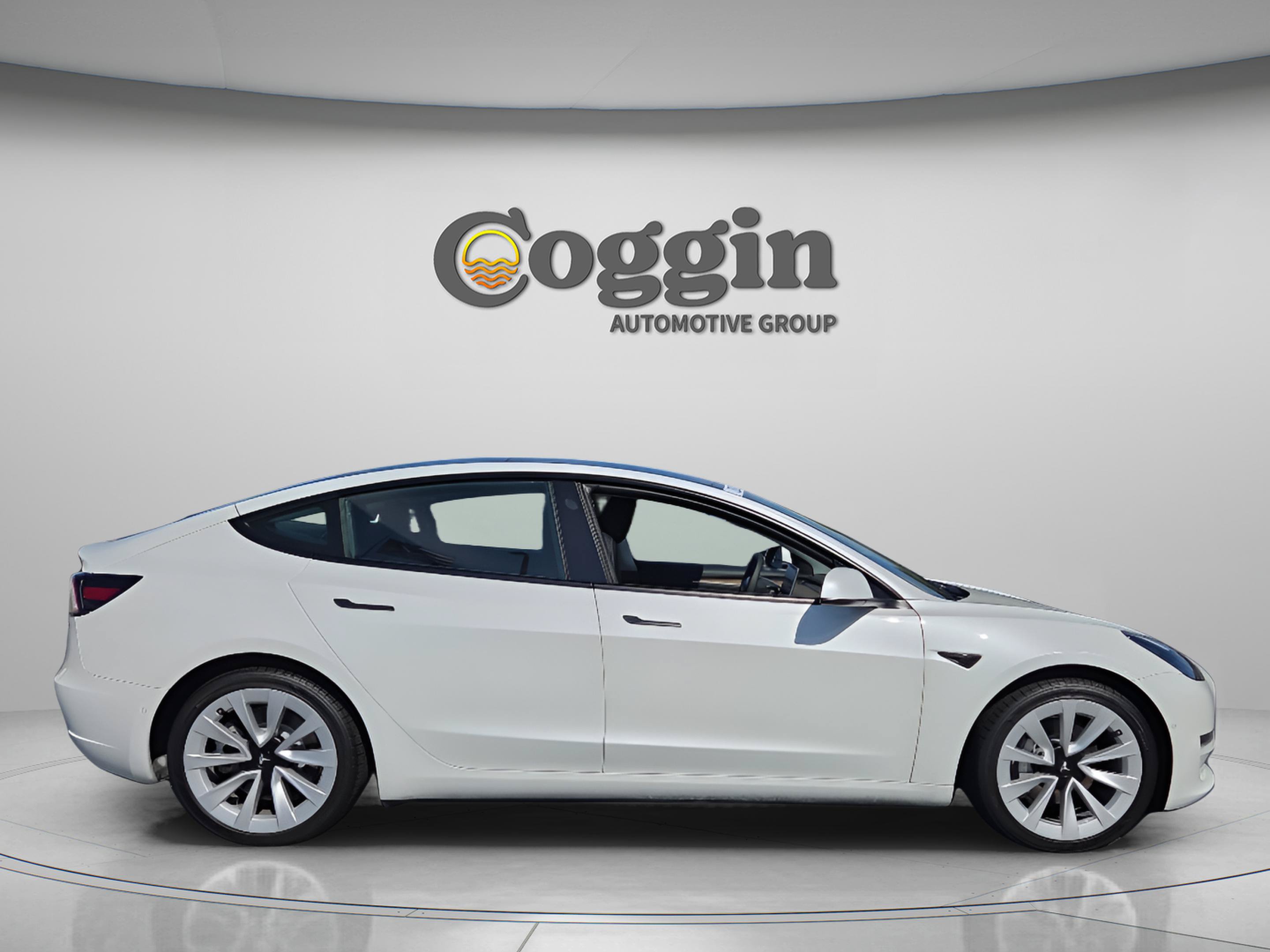 Used 2022 Tesla Model 3 Long Range AWD/4WD image 6