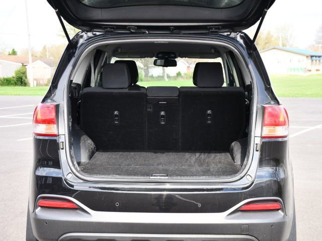 Used 2016 Kia Sorento LX w/ LX Convenience Package image 23