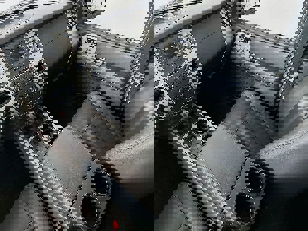 Used 2017 Ford Expedition XLT image 11