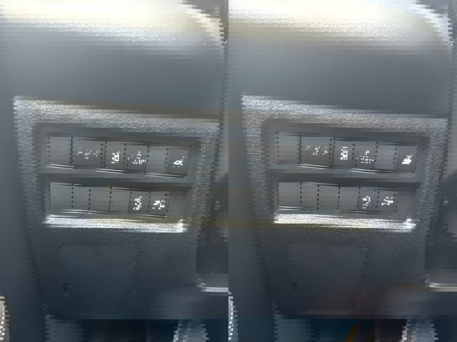 New 2025 Mitsubishi Outlander 4WD Plug-In Hybrid image 42