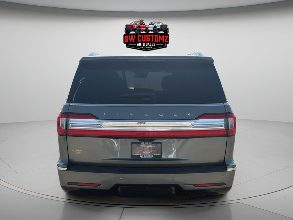 Used 2019 Lincoln Navigator Premiere AWD/4WD image 6