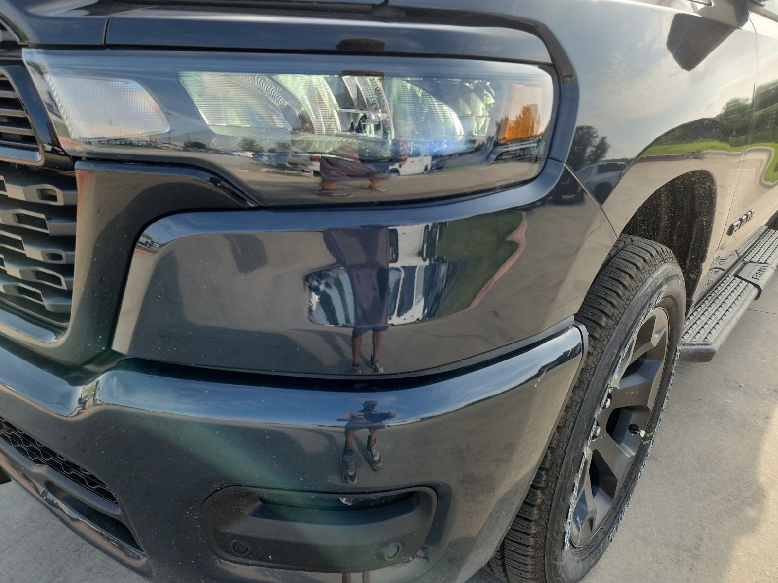 New 2026 RAM 1500 Express AWD/4WD image 9