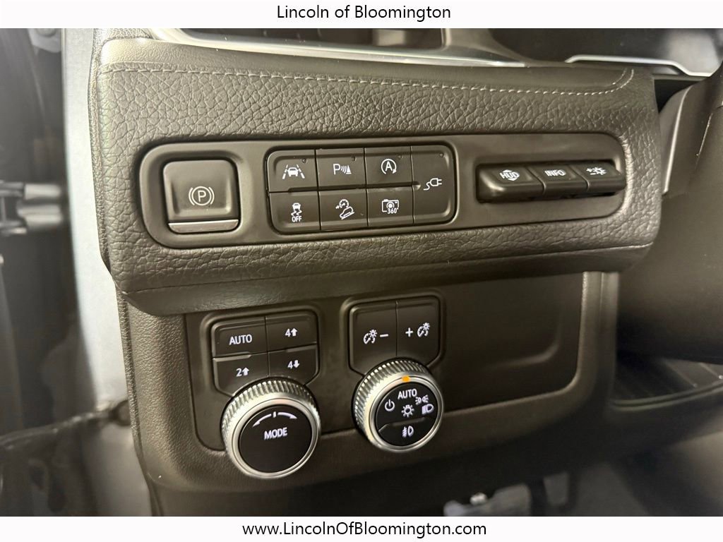 Used 2022 GMC Yukon XL Denali image 28