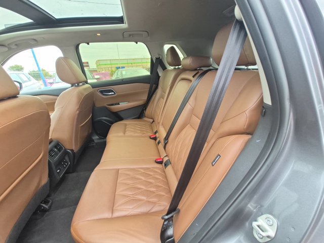Used 2026 Nissan Rogue Platinum w/ Platinum Premium Package AWD/4WD image 26