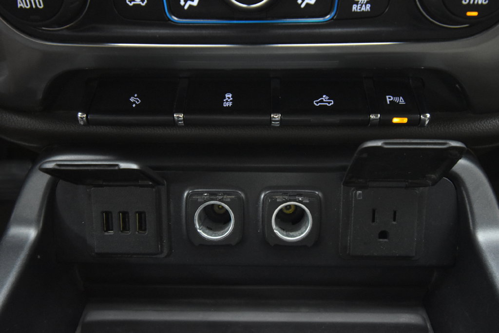 Used 2015 Chevrolet Silverado 1500 LTZ w/ LTZ Plus Package AWD/4WD image 28