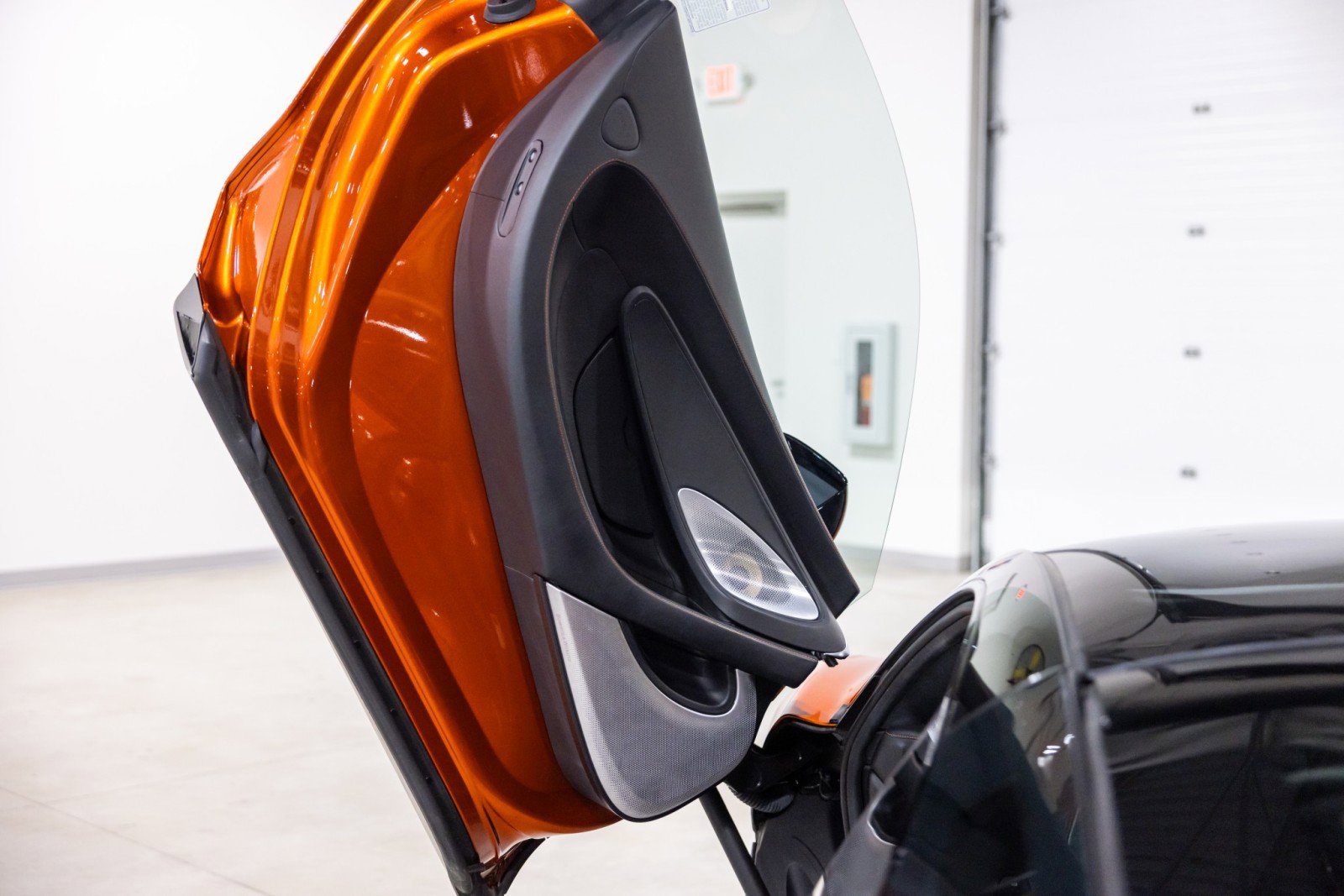 Used 2023 McLaren GT RWD image 29