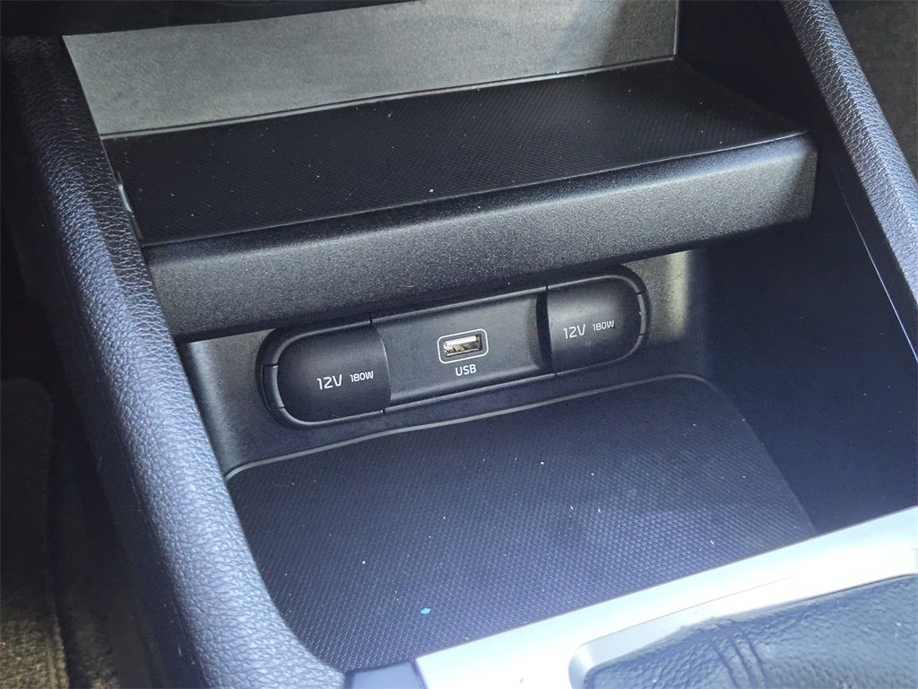 Used 2022 Kia Forte LXS w/ LXS Technology Package image 18