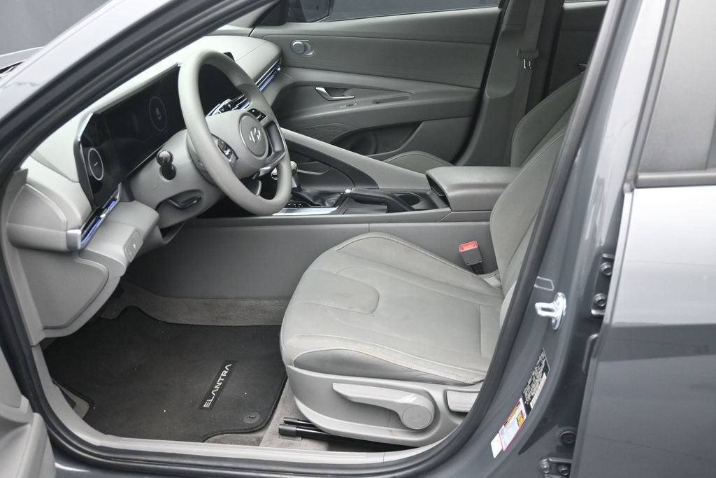 Used 2024 Hyundai Elantra SEL FWD image 10