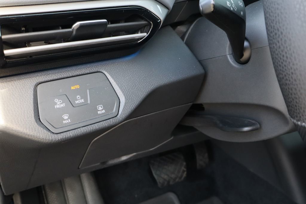 Used 2024 Volkswagen ID.4 S image 11